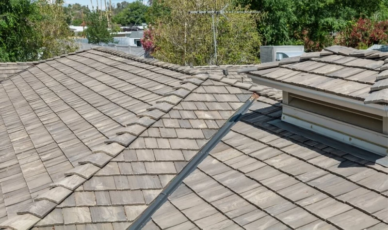 How Roof-Age Requirements Affect Arizona Homeowners